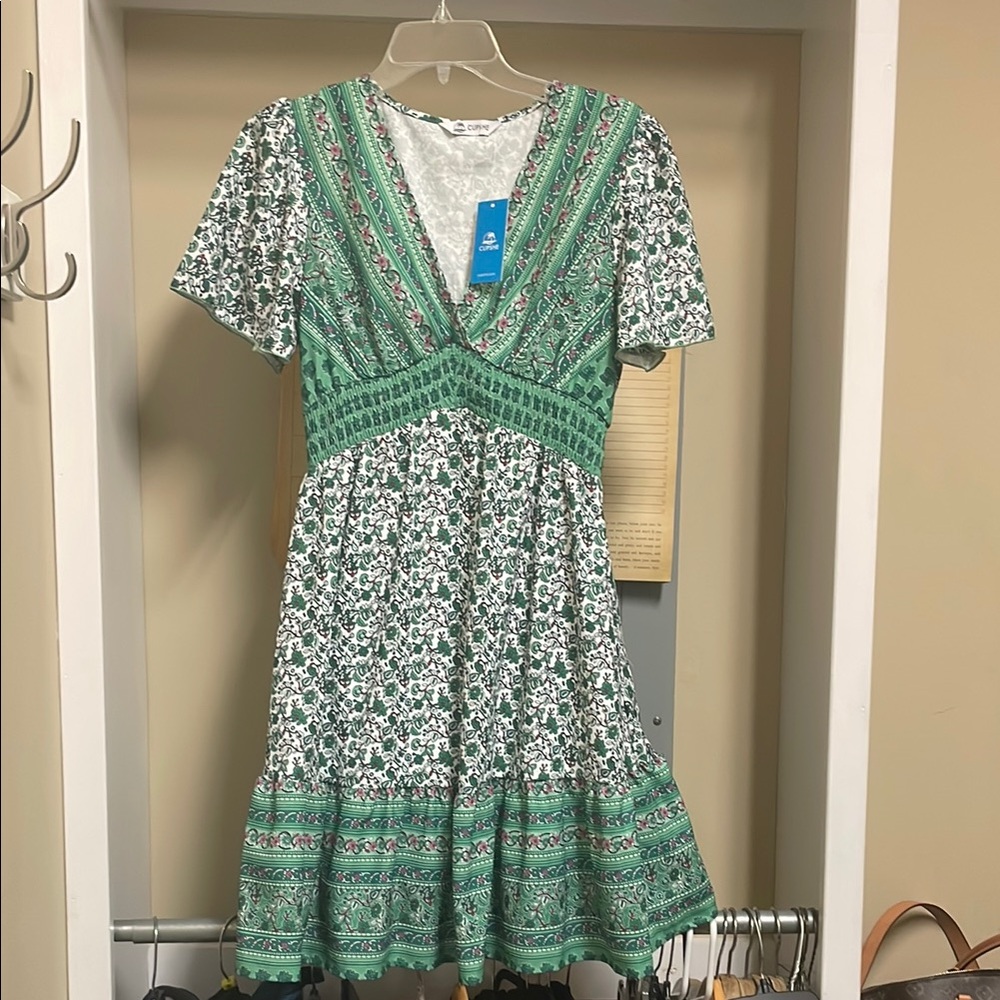 Cupshe Green and White Flutter Sleeve Sundress